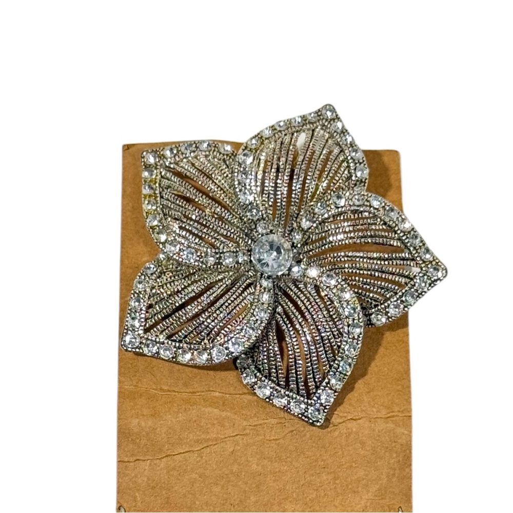 Vintage AAI Flower Brooch Silver Tone Pin Clear l Crystals
